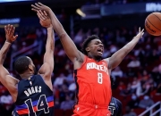 九游体育在线登录-包含西蒙斯换队首秀砍下分，独狼击败的词条