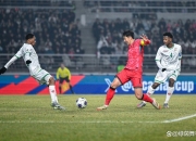 挑战极限！双方强队将在绿茵场上争夺荣誉