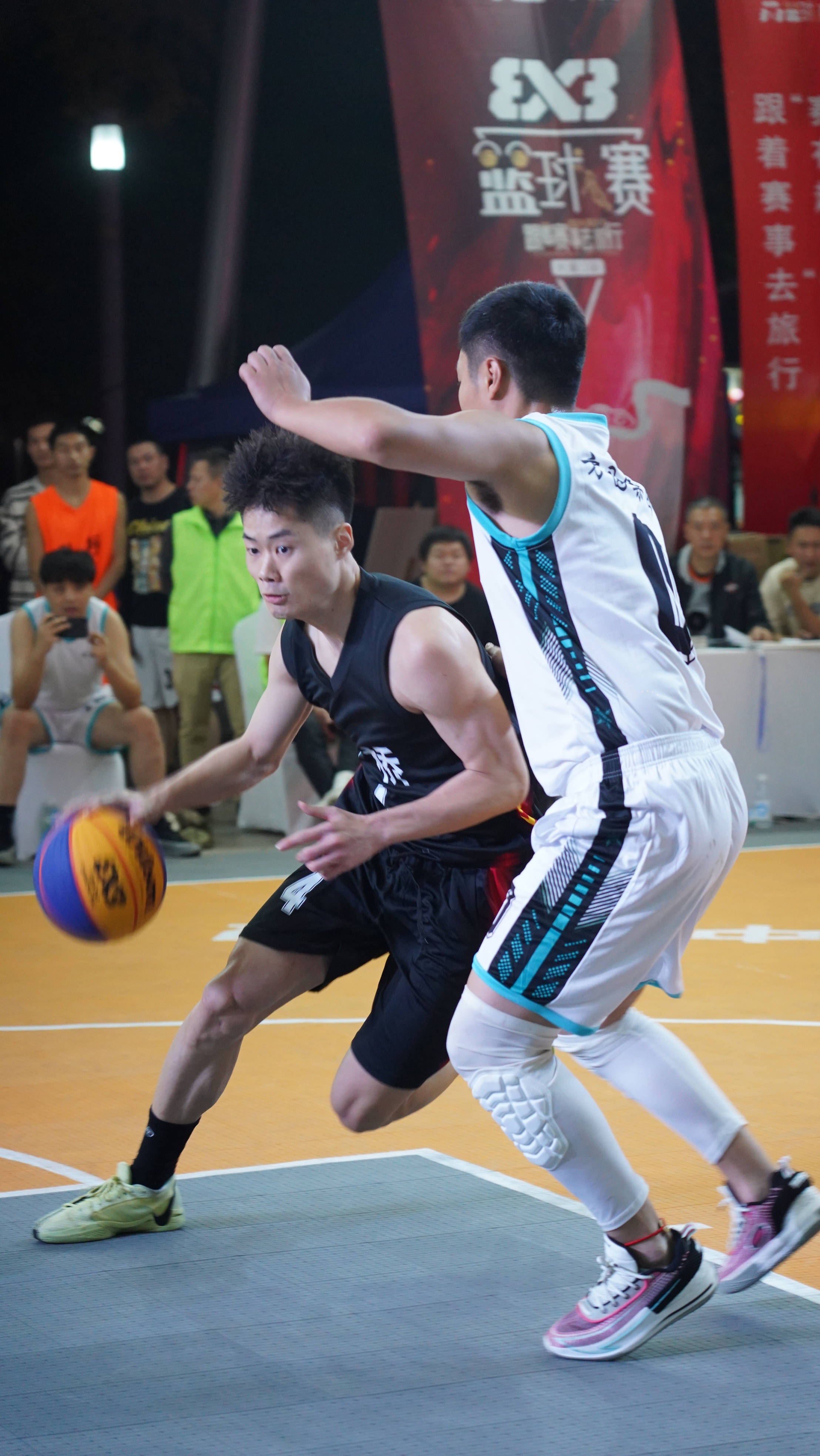 包含篮球赛场上精彩纷呈,国内联赛有声有色的词条 包含篮球赛场上精彩纷呈,国内联赛有声有色的词条