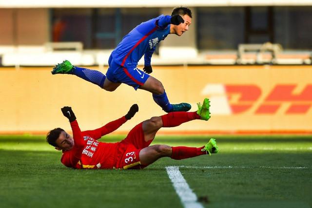 关于河南建业主场力克重庆斯威,积分缓慢上升的信息 关于河南建业主场力克重庆斯威,积分缓慢上升的信息