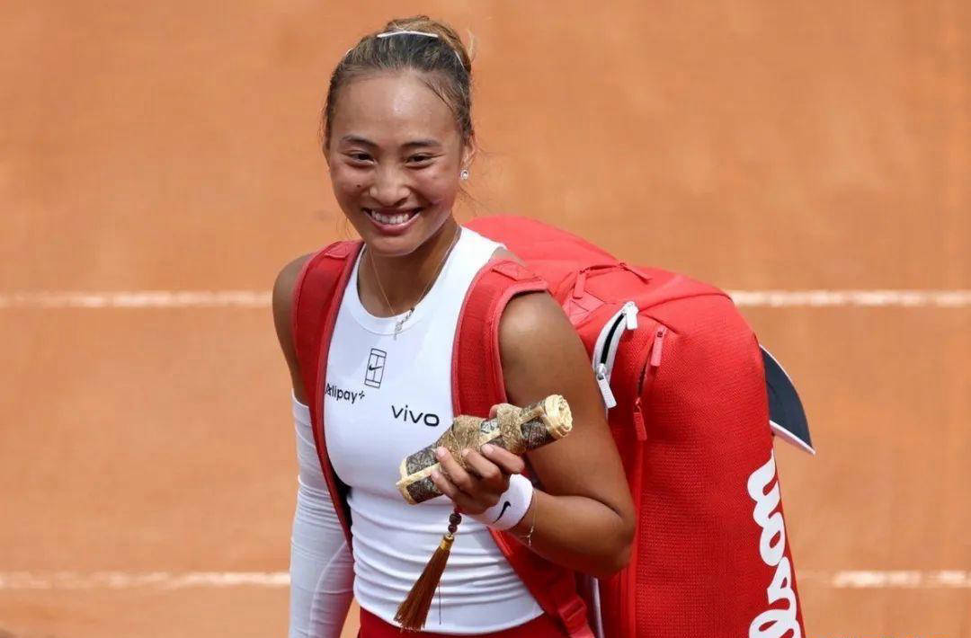 关于球员个人表现亮点频现,受到赞誉与关注的信息 关于球员个人表现亮点频现,受到赞誉与关注的信息