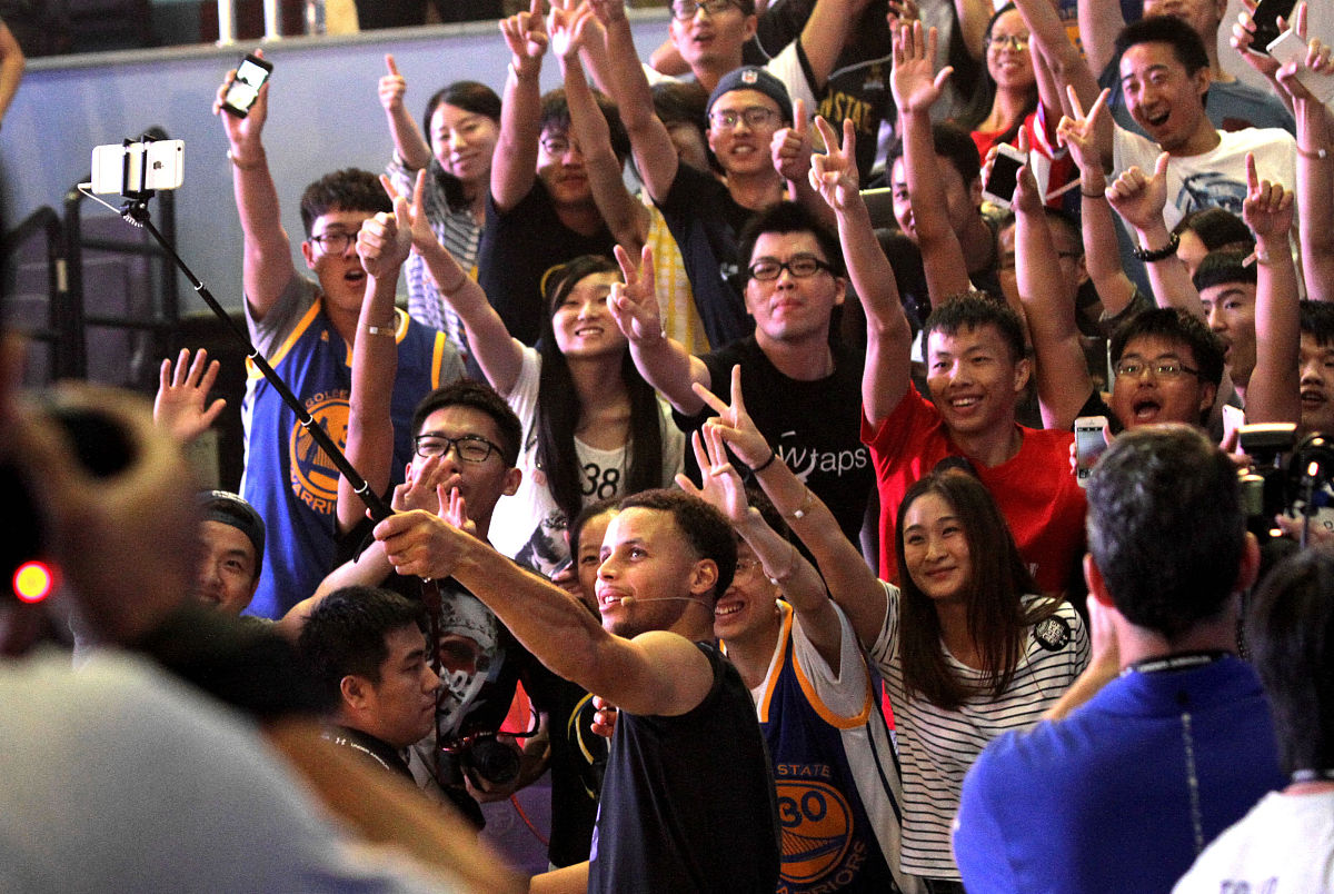 紧张比赛!壮观场面震撼全场 紧张比赛!壮观场面震撼全场