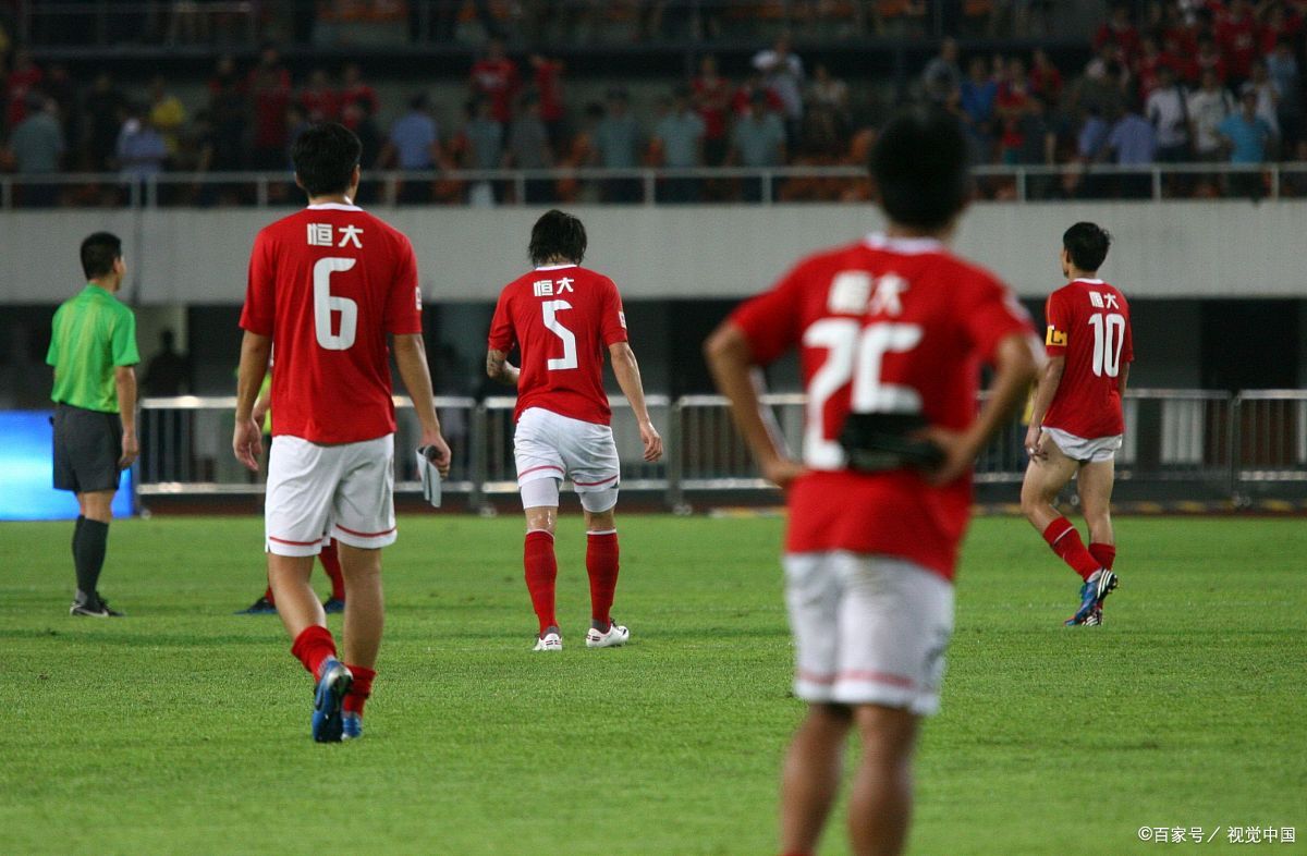恒大队员发挥出色,帮助球队晋级下一轮 恒大队员发挥出色,帮助球队晋级下一轮