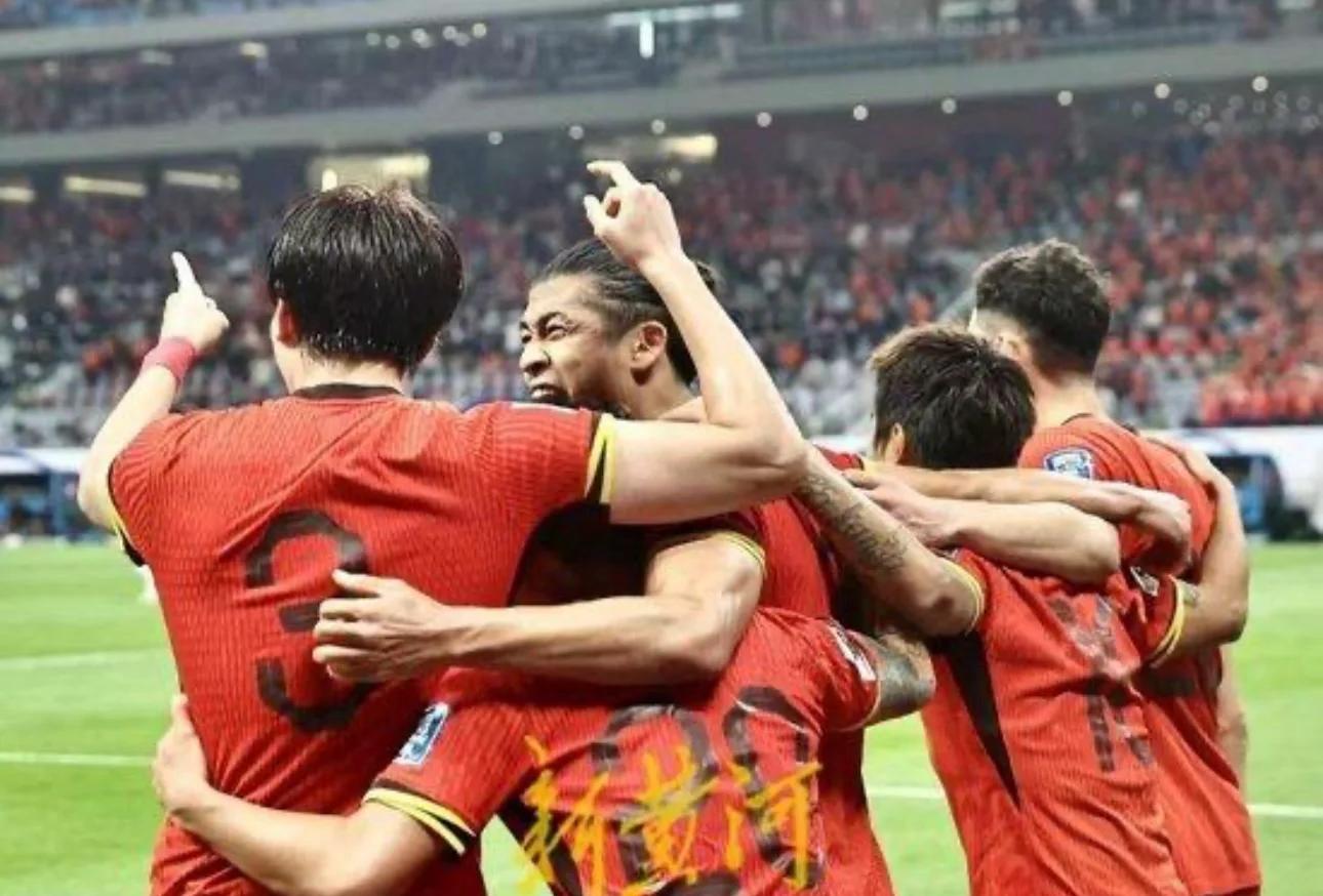 国足奋勇拼搏,夺得国际比赛冠军 国足奋勇拼搏,夺得国际比赛冠军