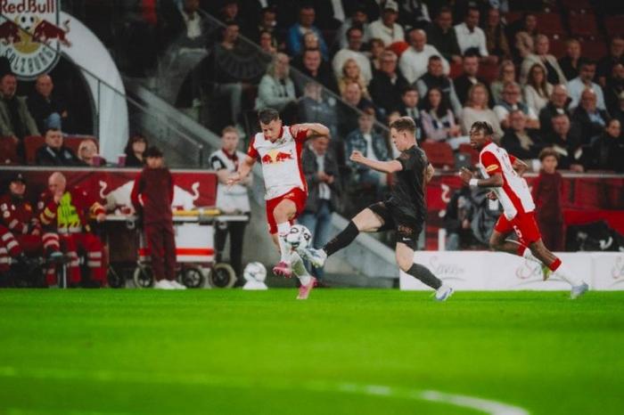 天下足球,映射亚洲腾飞,聚焦欧冠 天下足球,映射亚洲腾飞,聚焦欧冠