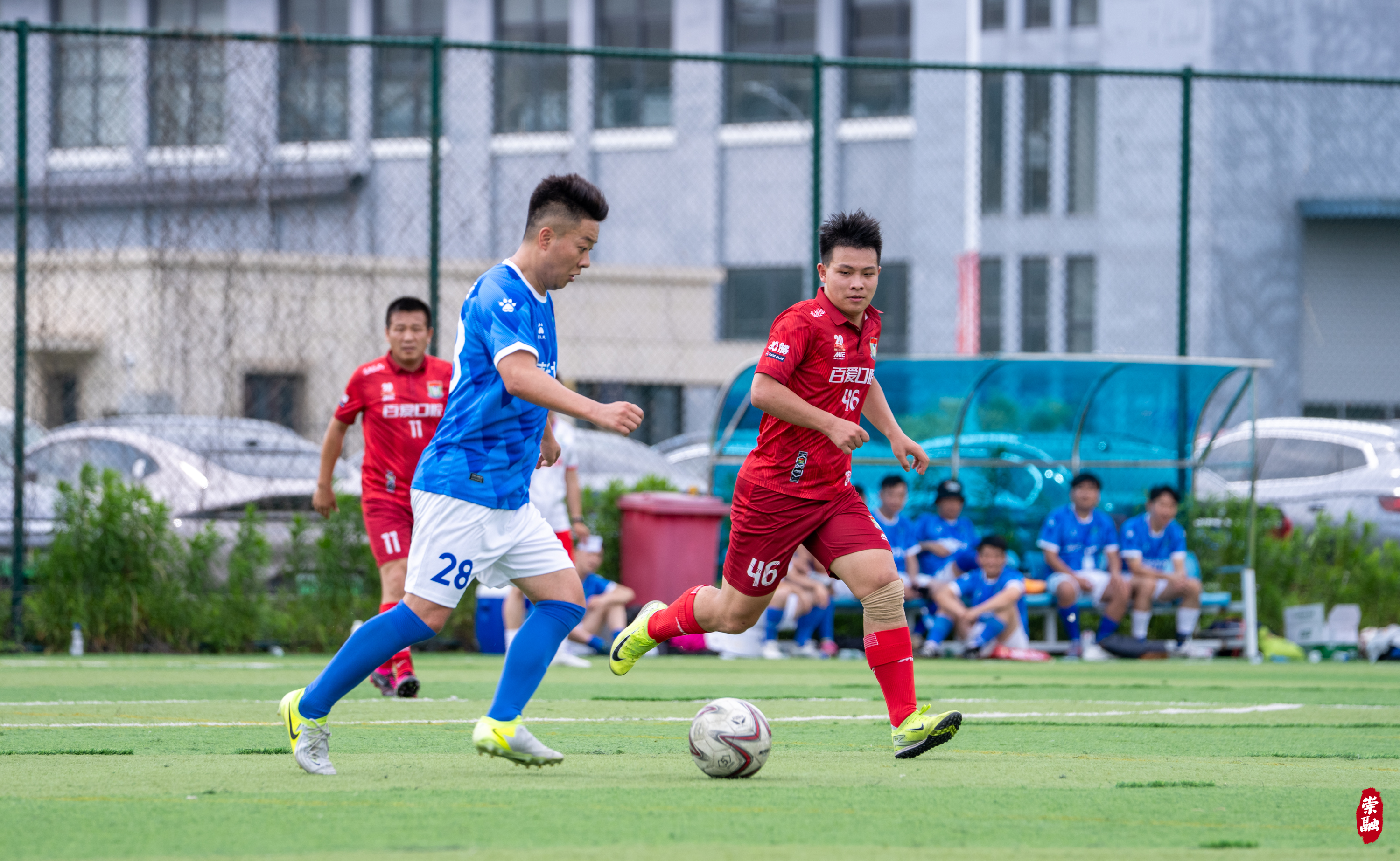 挑战极限!双方强队将在绿茵场上争夺荣誉 挑战极限!双方强队将在绿茵场上争夺荣誉