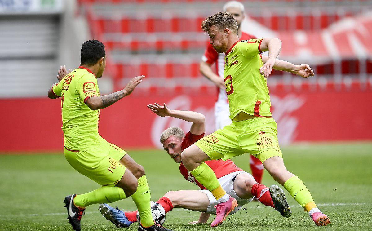 马德里竞技客场大胜,保持不败记录 马德里竞技客场大胜,保持不败记录