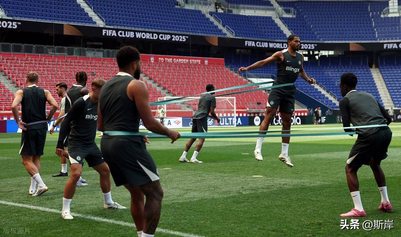 包含富勒姆主场奋起,取得一场胜利的词条 包含富勒姆主场奋起,取得一场胜利的词条